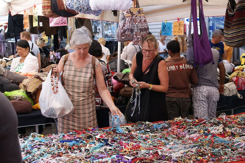 flea markets in rome italy