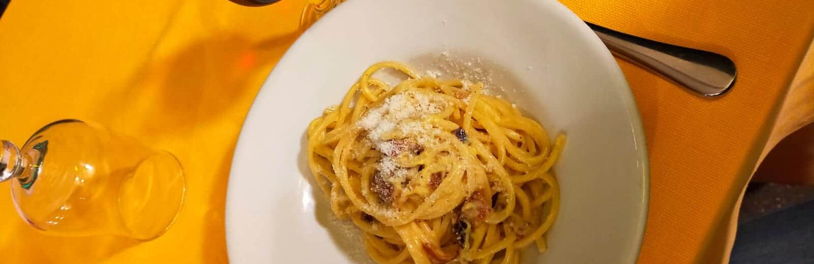 where do locals eat near the vatican